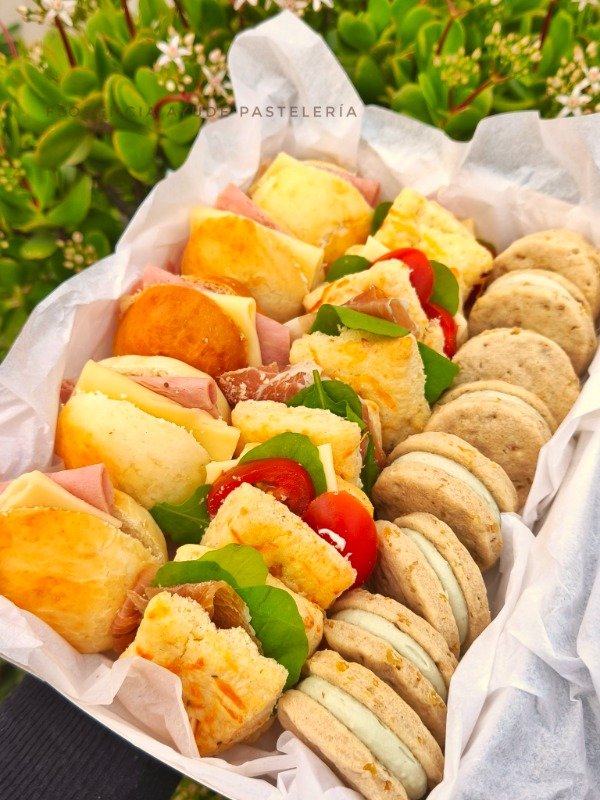 Producto - Box mundial saladitos - dos opciones de cantidad