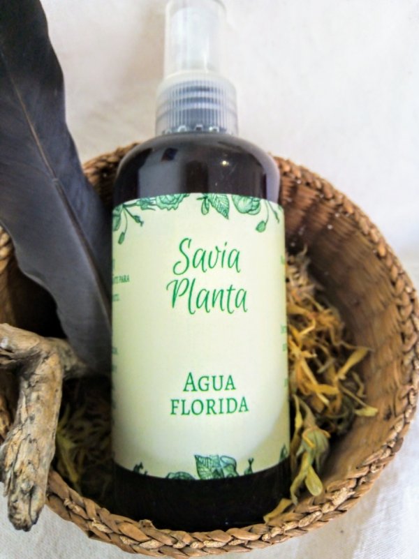 AGUA FLORIDA Savia Planta
