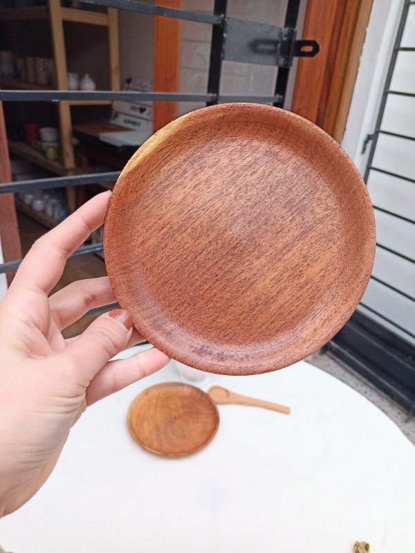 Producto - Plato de algarrobo