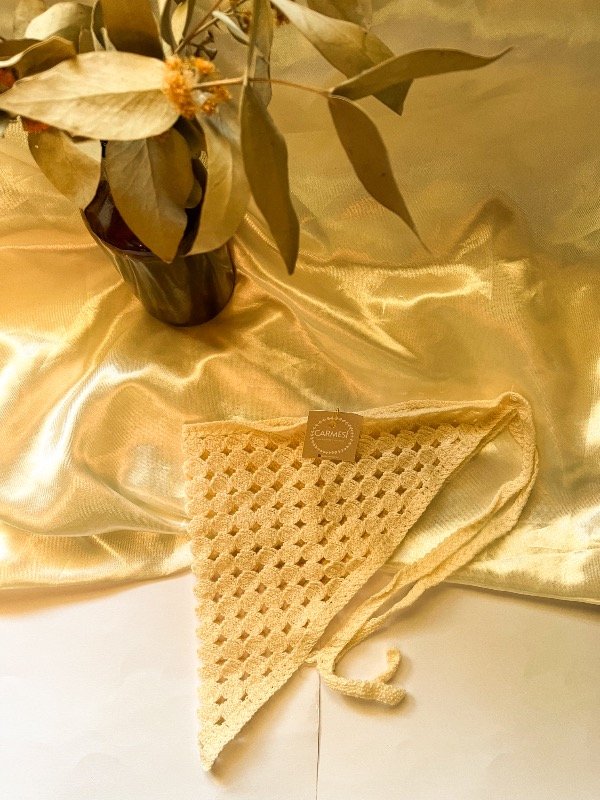 Producto - Pañuelo crochet hueso