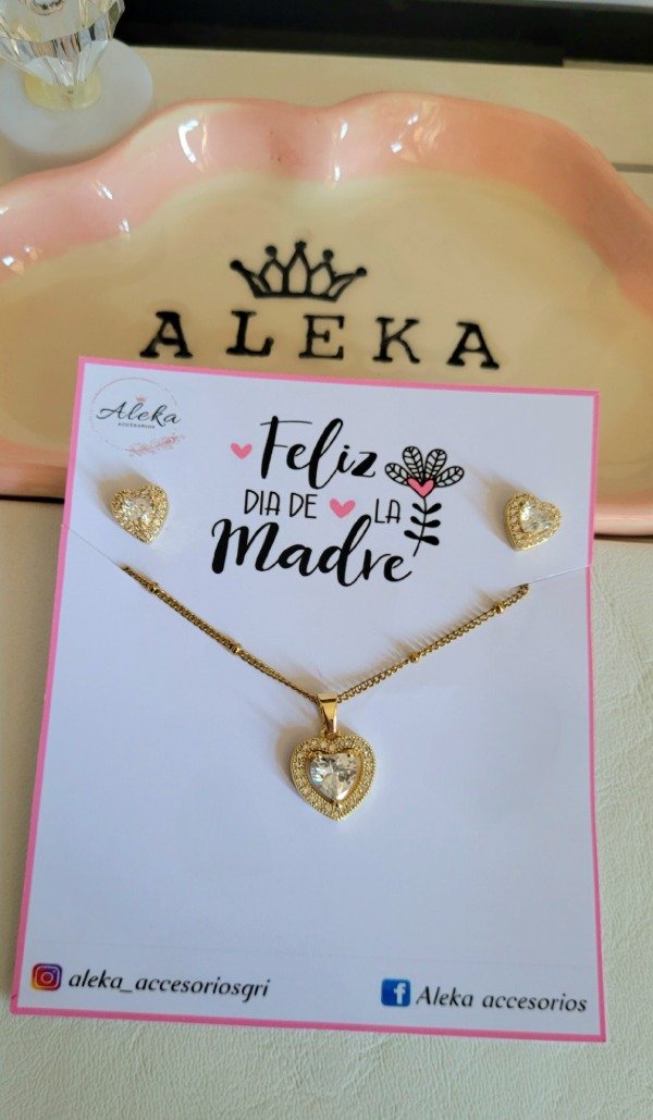 Producto - Conjunto collar y aros corazón con cubic y micropavé  de acero dorado - 0