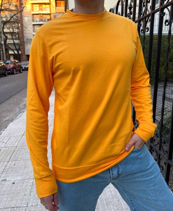 Producto - Buzos cuello redondo amarillo y azul oscuro