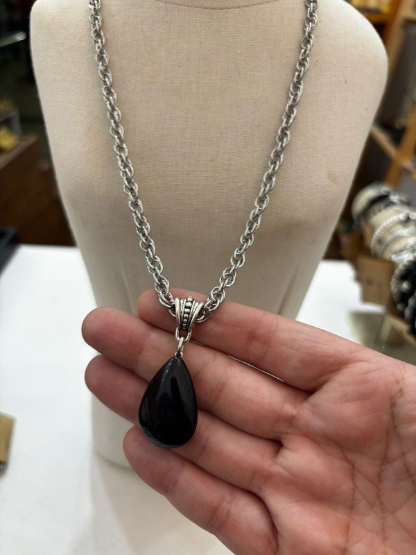 Producto - Collar con gota negra
