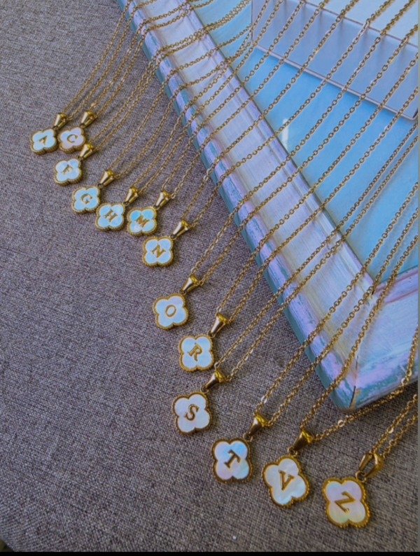 Producto - Collar inicial AD