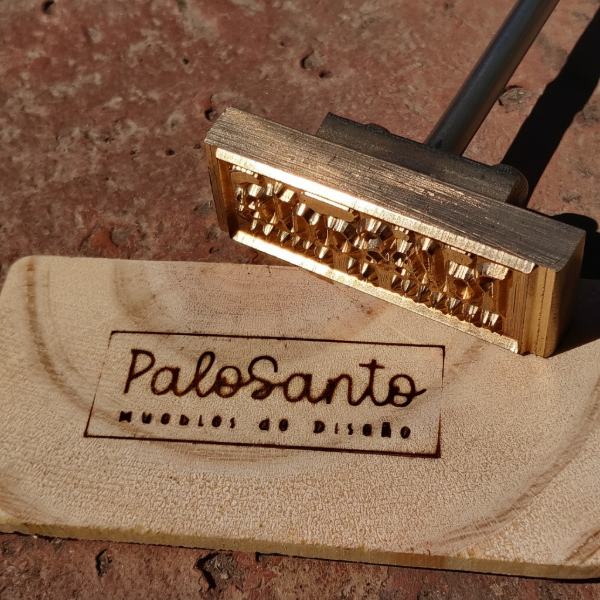 Producto - Sello de Bronce Personalizado 4x1cm - Para Cuero Madera Pan