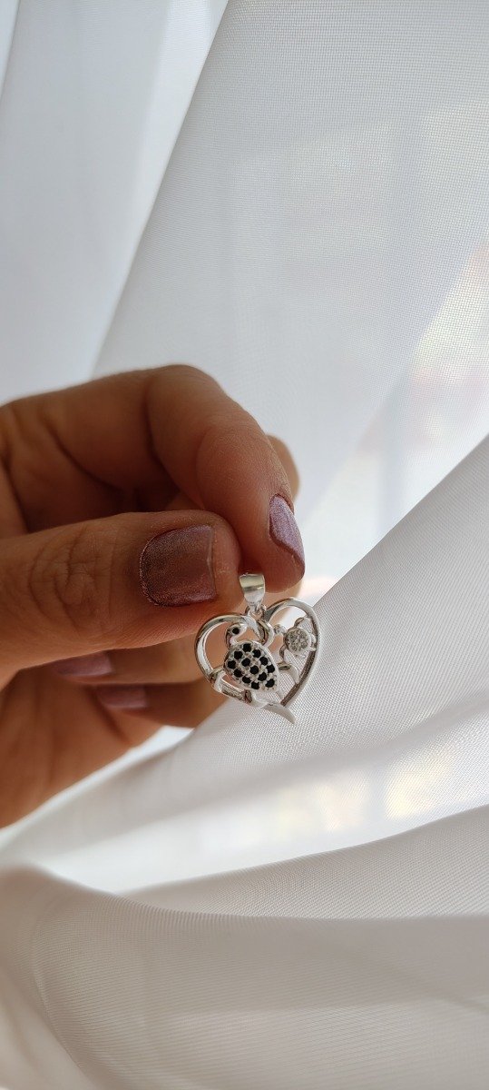 Producto - Dije Corazón con tortugas y circones