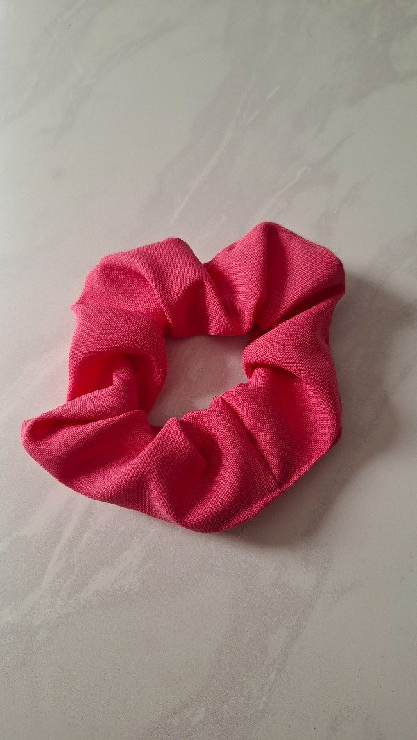 Producto - Scrunchie tropical fuscia
