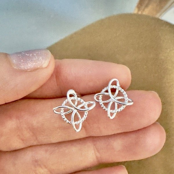 Producto - Nudo de Bruja (aritos pasantes)