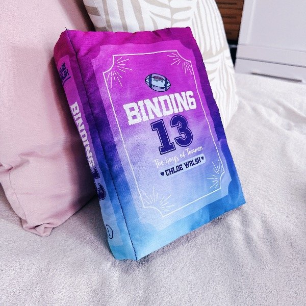 Producto - Bookish pillow BINDING 13
