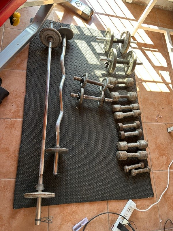 Producto - LOTE BARRAS RECTA Y W CON MANCUERNAS Y DISCOS (40kg) PRECIO POR TODO #11128