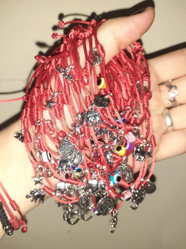 Producto - Pulsera 7 nudos con 5 dijes y ojo turco