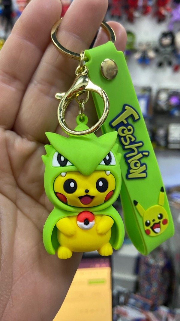 Producto - Llavero Pokemon Pikachu con disfraz de Tyranitar