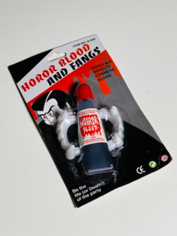 Producto - DIENTE GON SANGRE FALSA