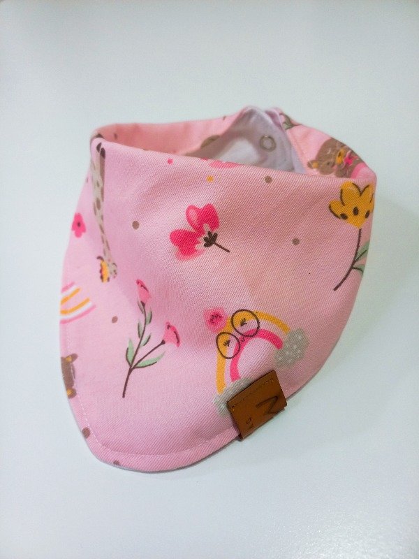 Producto - Babero bosque rosa