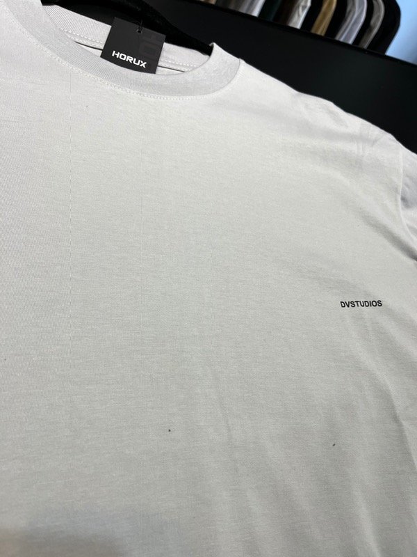 Producto - Remera Oversize DVSTUDIOS