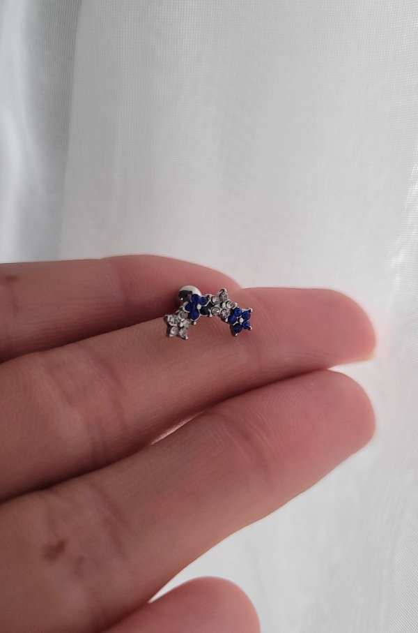 Producto - Piercing hélix flores azules y blancas AQ