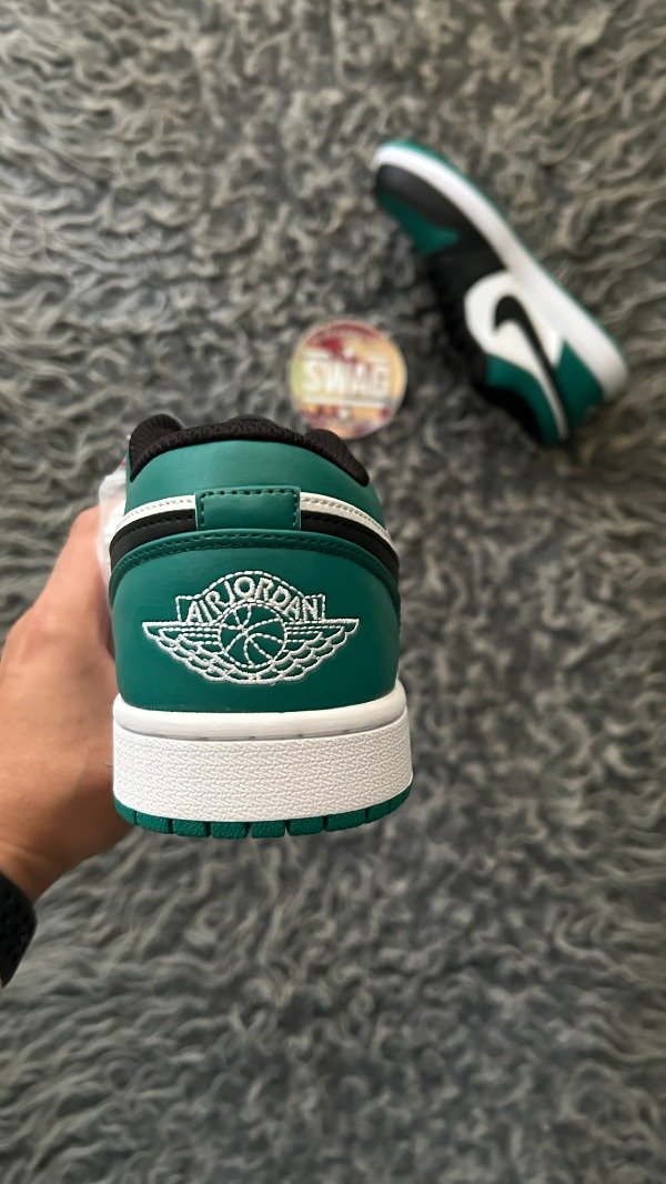 Producto - JORDAN RETRO 1 LOW GREEN TOE - 2