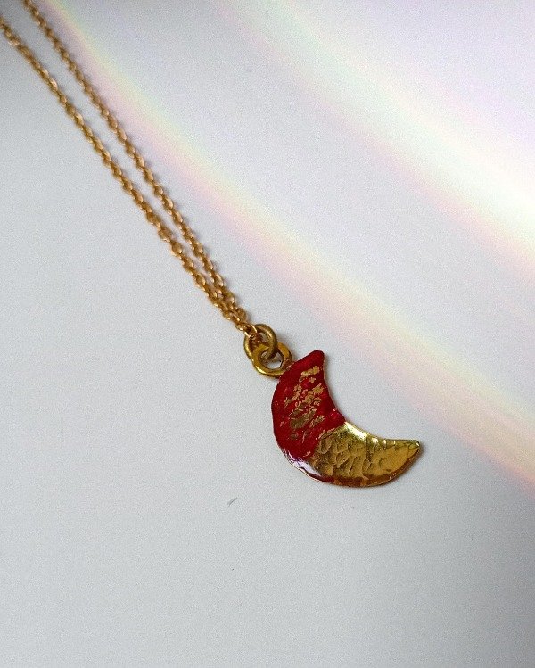 Producto - Collar Luna (rojo y dorado)
