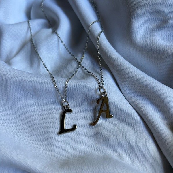 Producto - Collar de inicial personalizada