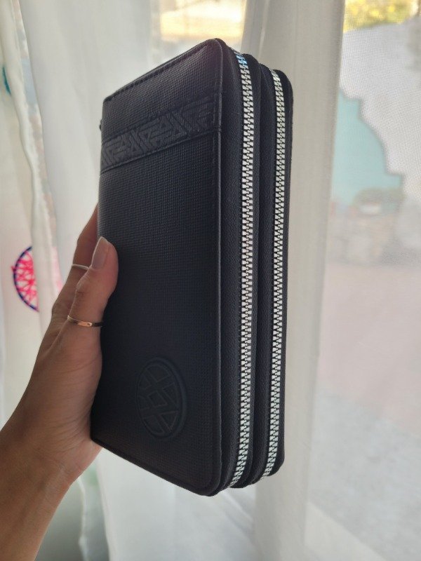 Producto - Billetera negra texturizada Amayra