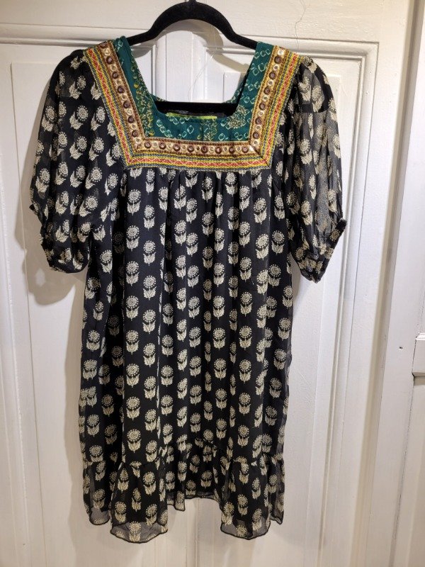 Producto - Vestido RAPSODIA negro escote cuadrado Talle S - PRECIO: 72X