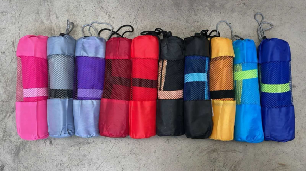 Producto - TOALLON SECADO RAPIDO LISO 70X140CM