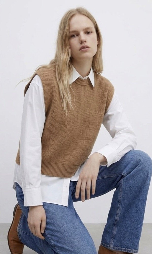 Producto - Chaleco Tejido Camel Suave con Ajuste Elástico North