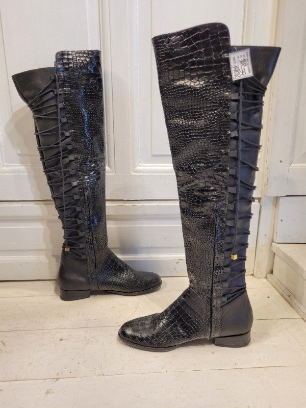 Producto - Botas VALDEZ bucarenas negras acordonadas Talle 39 - PRECIO: 140X - 4