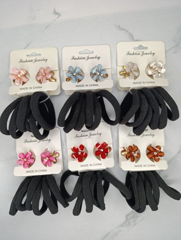 Producto - Par de brochesitos flor + 6 colitas grandes
