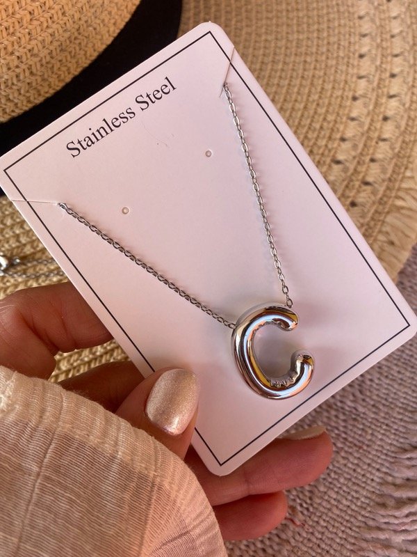 Producto - Collar chunky letra C
