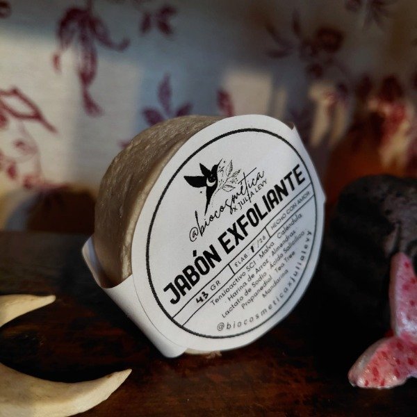 Producto - Jabón Exfoliante Ácido Salicílico