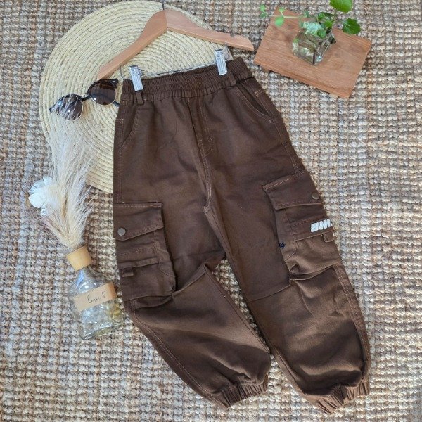 Producto - Jogger Gabardina Chocolate (JEA11)