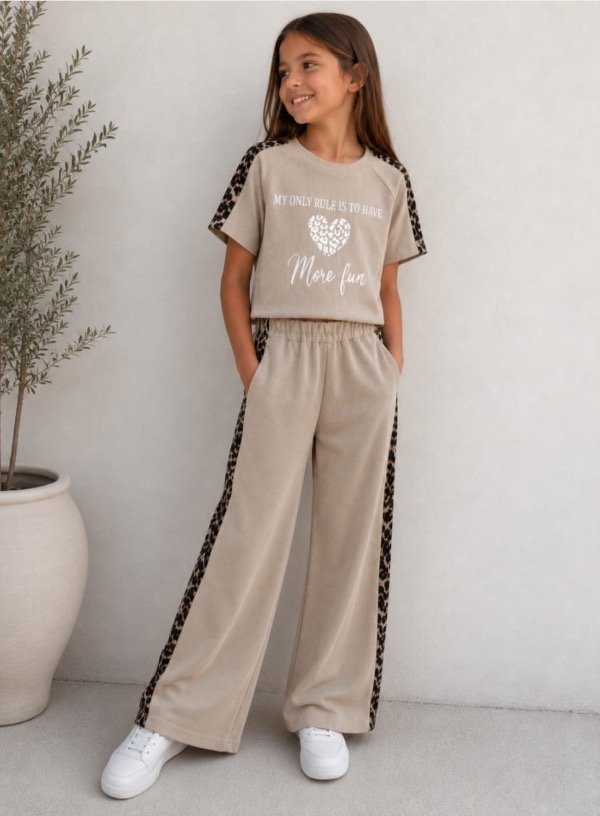 Producto - CURVA CONJUNTO LOVE PRINT (REMERA + PALAZO)