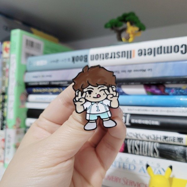 Producto - Pin enamel - Oikawa chibi