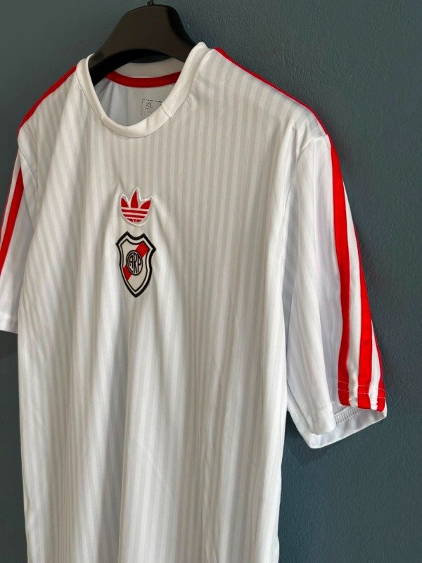 Producto - CAMISETA RIVER PLATE ICON 2026 - 3