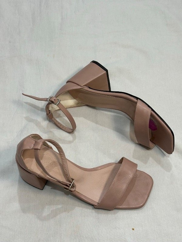 Producto - Sandalias nuevas T37 - 1
