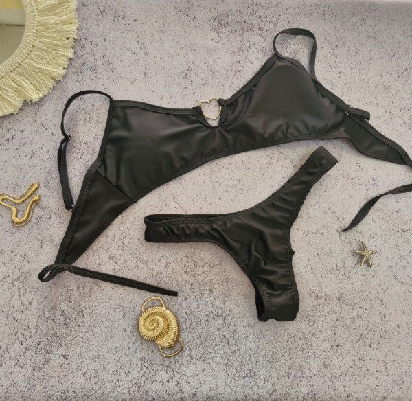 Producto - Bikini corazón negro - talle 85