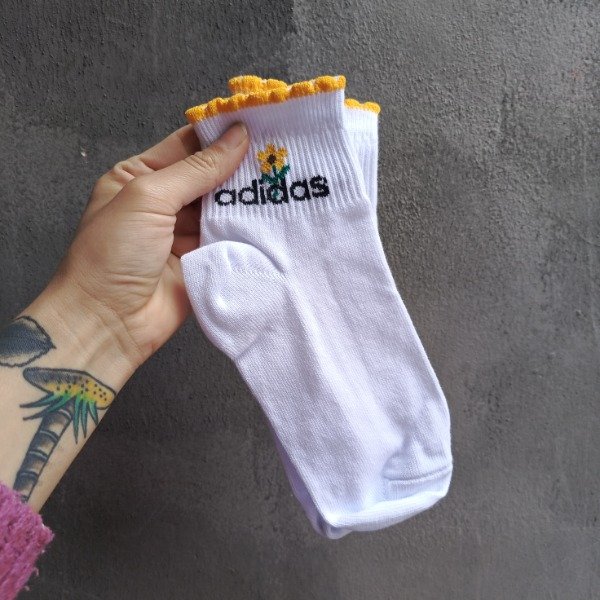 Producto - Soquete alto Adidas flor amarilla