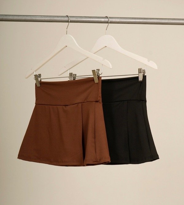 Producto - Short pollera tajo negro - 2