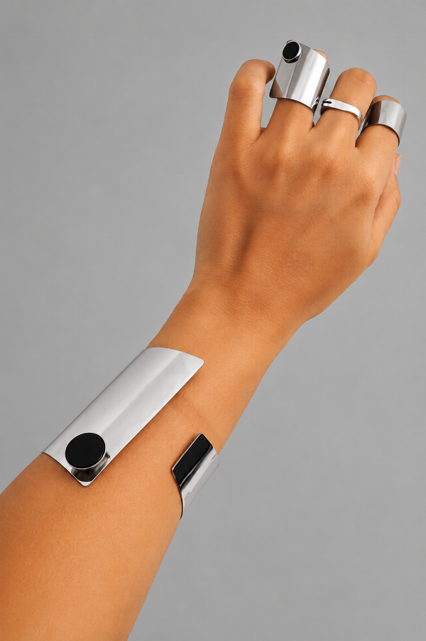 Producto - Brazalete CONVOY