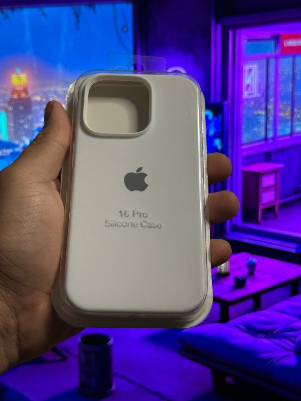 Producto - FUNDA SILICONE IPHONE 16 PRO (BLANCO)