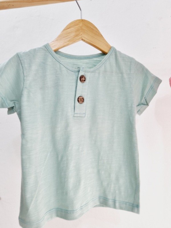 Producto - Remera media chomba verde