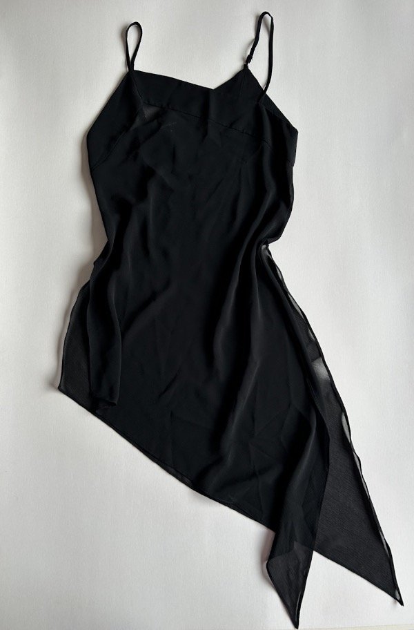 Producto - vestido negro claudia larreta