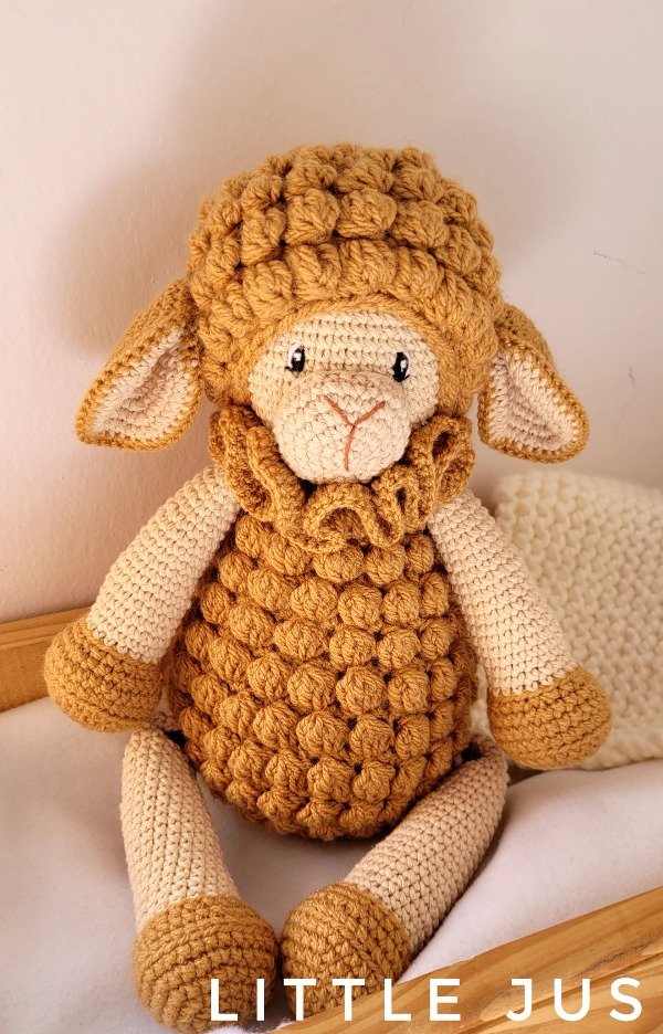 Producto - Ovejita muñeco de apego tejido amigurumi
