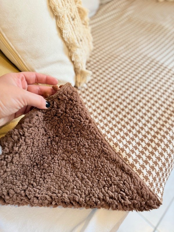 Producto - Pillow/Pie cama/ manta reversible
