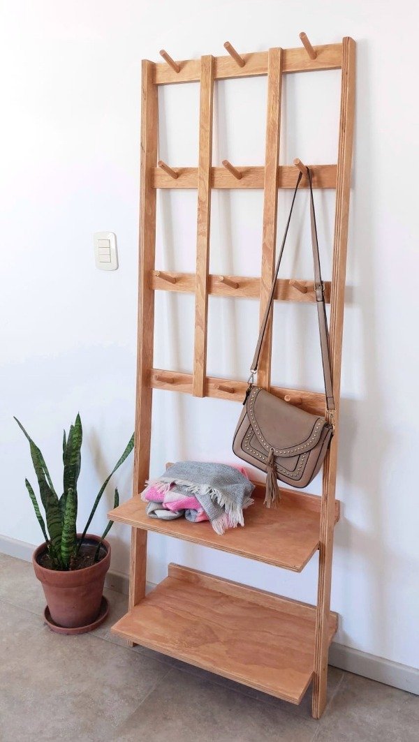 Producto - Perchero organizador con estantes