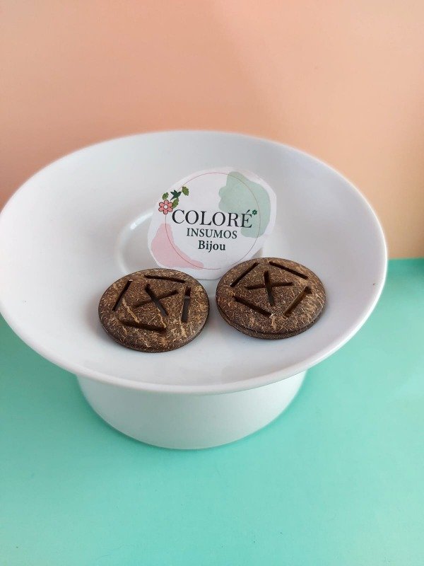 Producto - Dije Coco con Diseño Cruz (Precio Por unidad)
