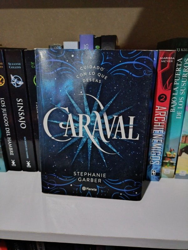 Producto - CARAVAL - Stephanie Garber