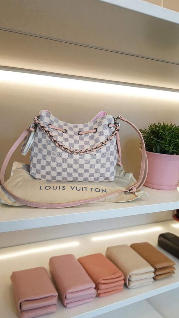 Producto - Cartera Louis Vuitton NeoNoe Pastel