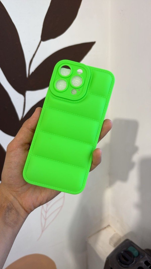 Producto - Funda PUFFER Verde (Iphone 14 Pro Max)